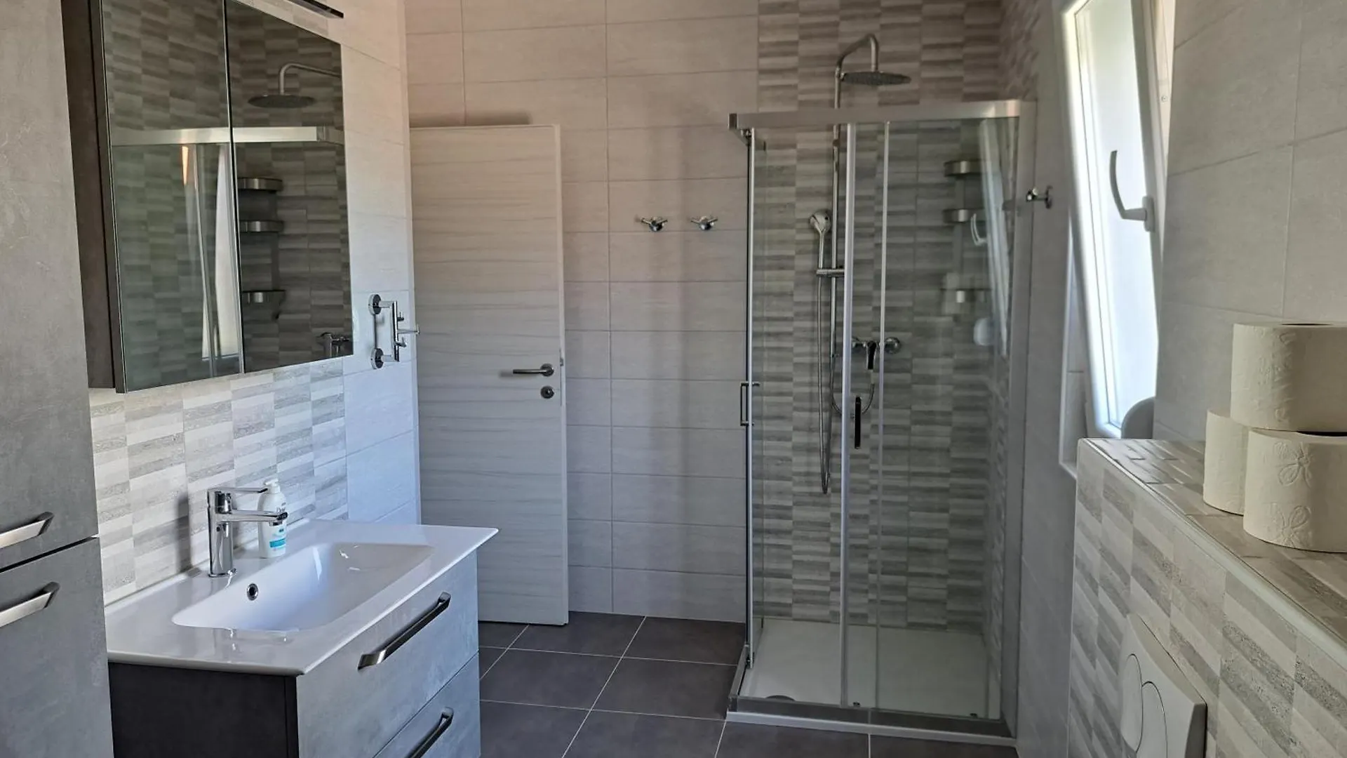 Apartmani Vesna Valbandon 0*,  Kroatien